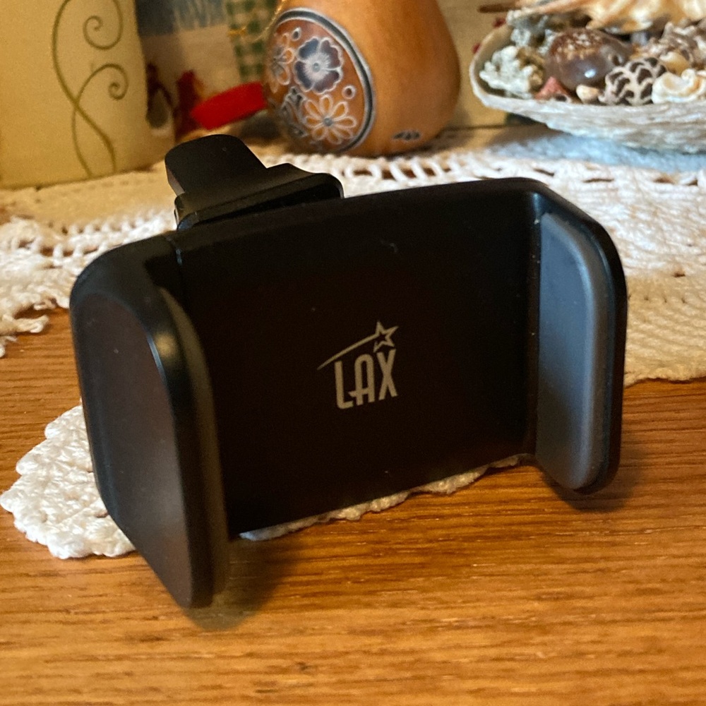 Cell Phone Adapter to hold your phone while driving, LAX Adapter